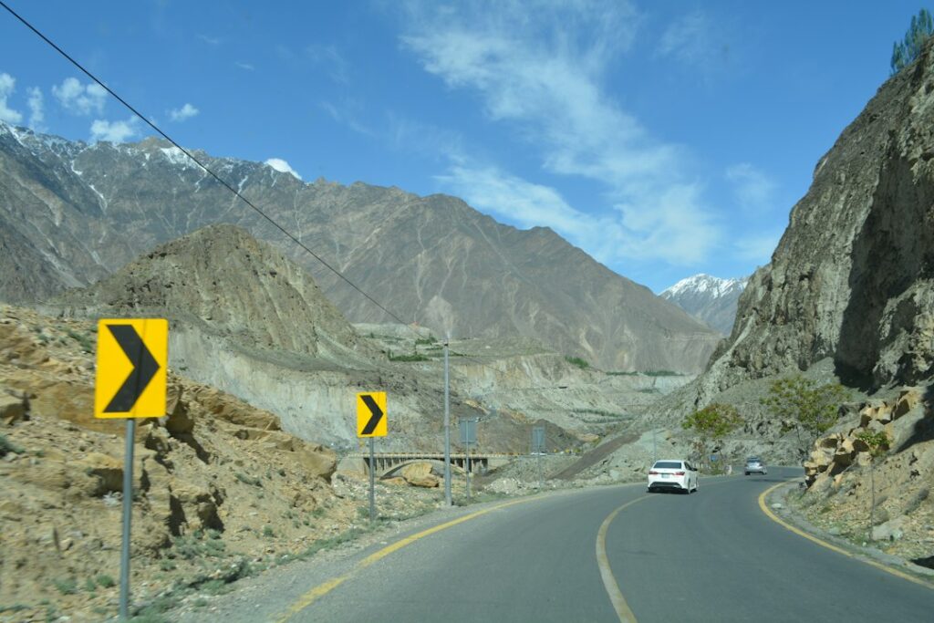 Winding mountain road for a Pakistan travel planning guide